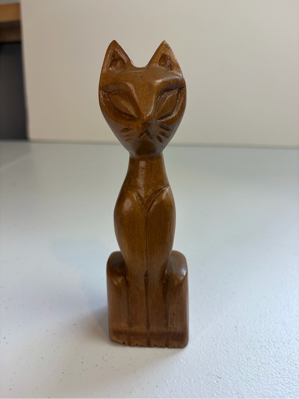 Atomic Wooden Seated Siamese Cat Figurine Mid Century Modern 6” Vintage Tiki mcm